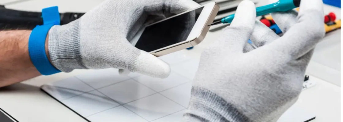 Mobile phone repair training in Ferdows Boulevard