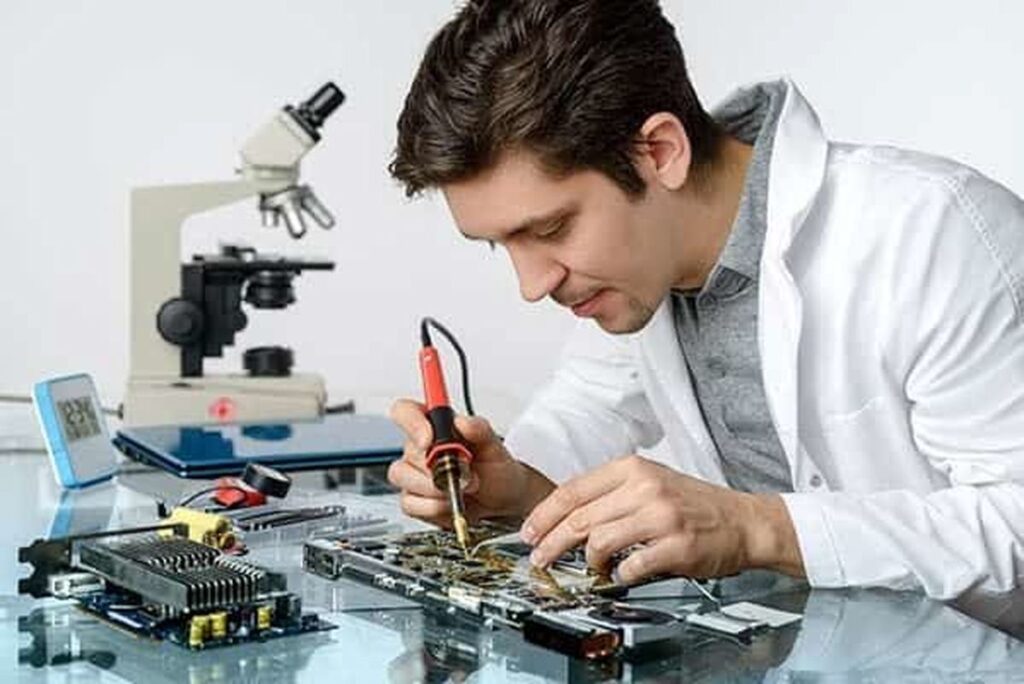 مغازه تعمیرات موبایل سود بیشتری دارد؟